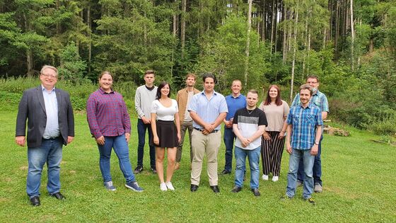 Ali Zarabi (vorne Mitte) ist neuer Vorsitzender des Juso-Kreisverbands Rottweil.